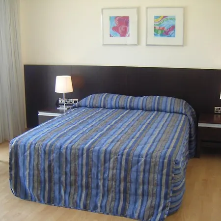 Crown Henipa Hotel