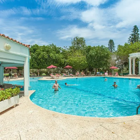 Hotel Crown Henipa Lárnaca