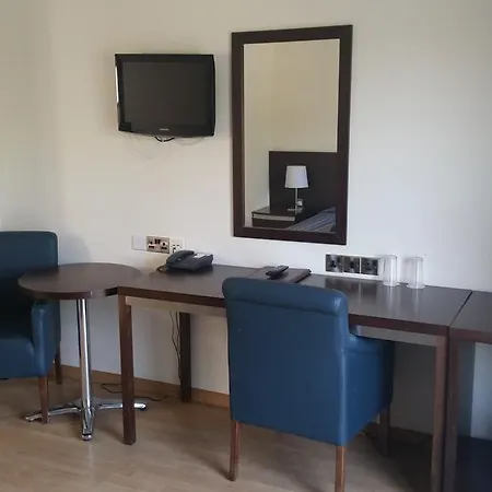 Hotel Crown Henipa 3*