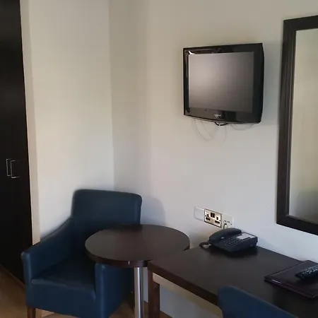 Crown Henipa 3* Larnaka