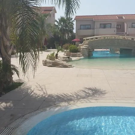 Hotel Crown Henipa 3*