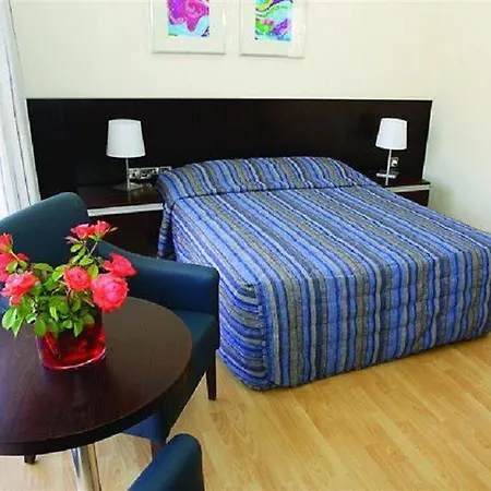 Hotel Crown Henipa
