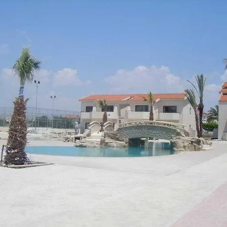 Hotel Crown Henipa