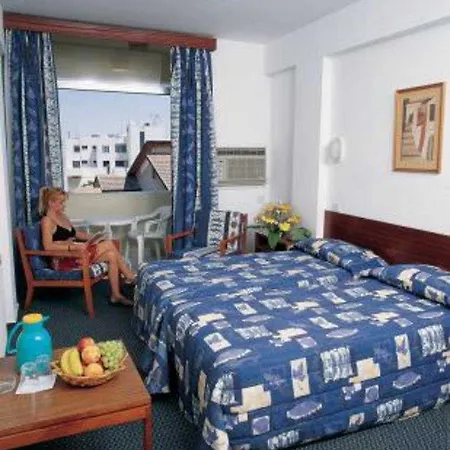 Crown Henipa Hotel