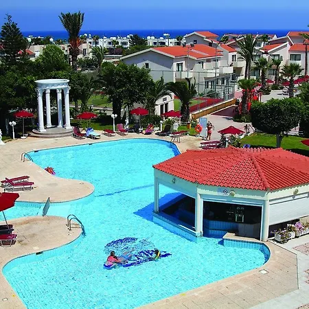 Hotel Crown Henipa 3*