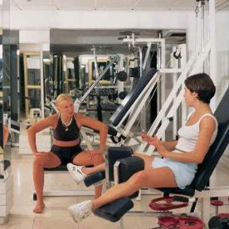 Crown Henipa Lárnaca