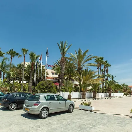 Crown Henipa Hotel Larnaka