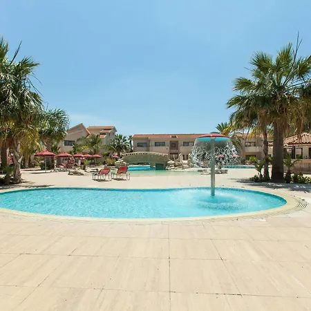 Hotel Crown Henipa Larnaka