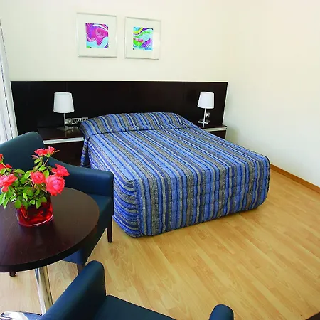Crown Henipa Hotel