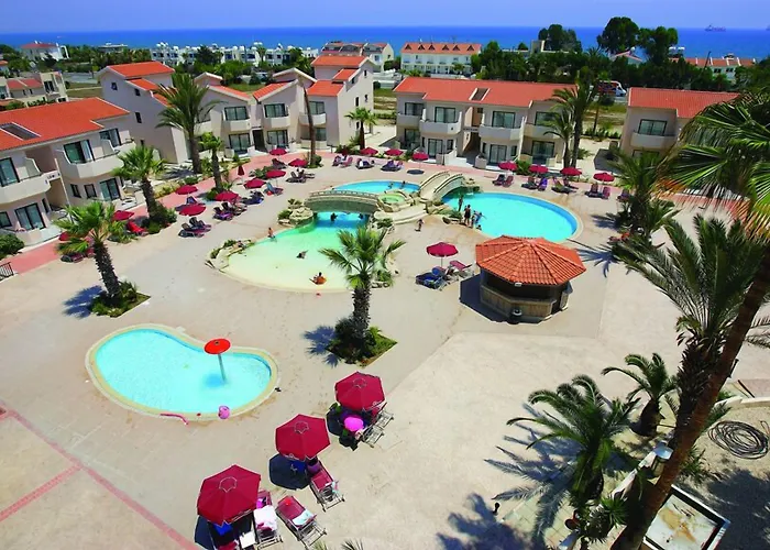 Crown Henipa Hotell 3*