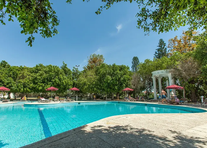 Hotell Crown Henipa 3*