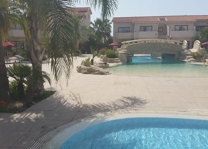 Hotell Crown Henipa 3*