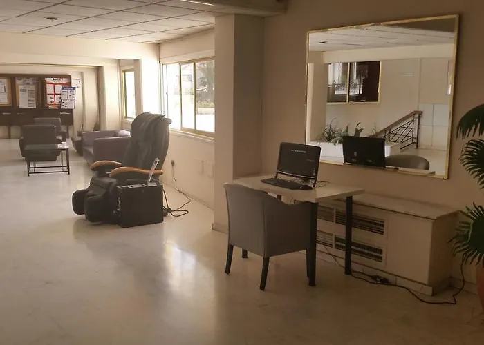 Crown Henipa Larnaca