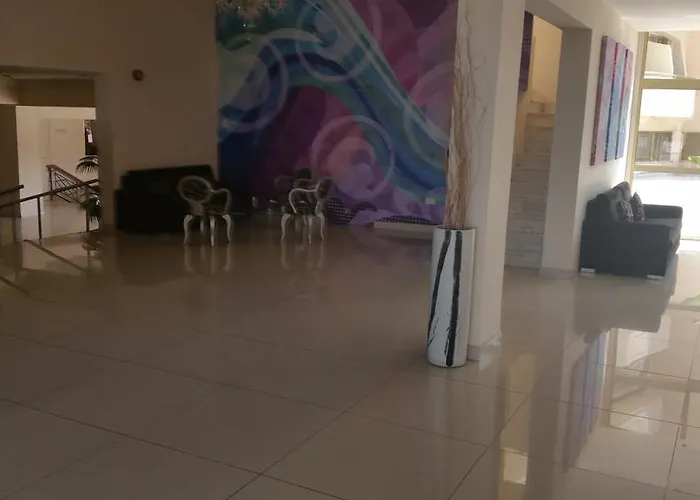 Crown Henipa Larnaca