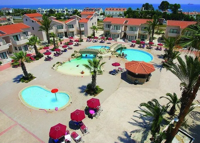 Ξενοδοχείο Crown Henipa 3*