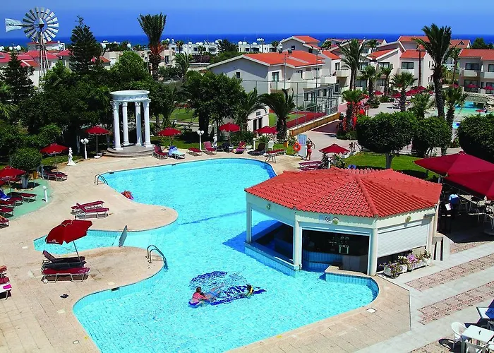 Hotell Crown Henipa 3*