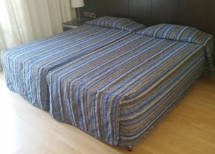 Crown Henipa Hotell 3*