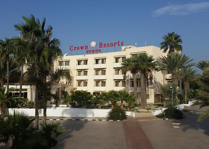 Crown Henipa Hotell Larnaca