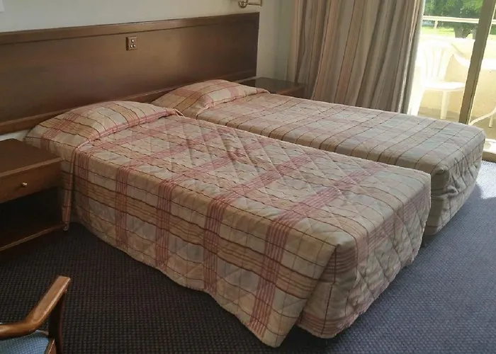 Hotell Crown Henipa 3*