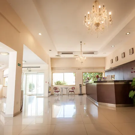 Crown Henipa Hotel Larnaca