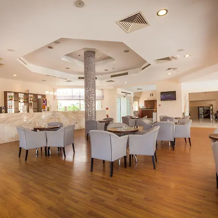 Crown Henipa Hotel Larnaca