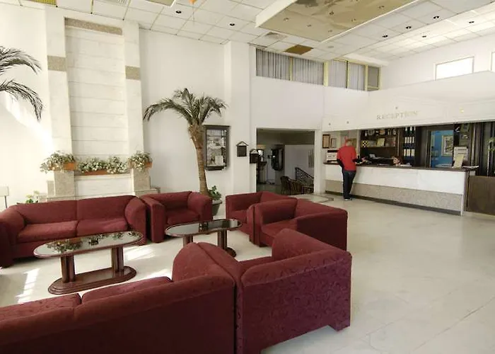 Crown Henipa 3*