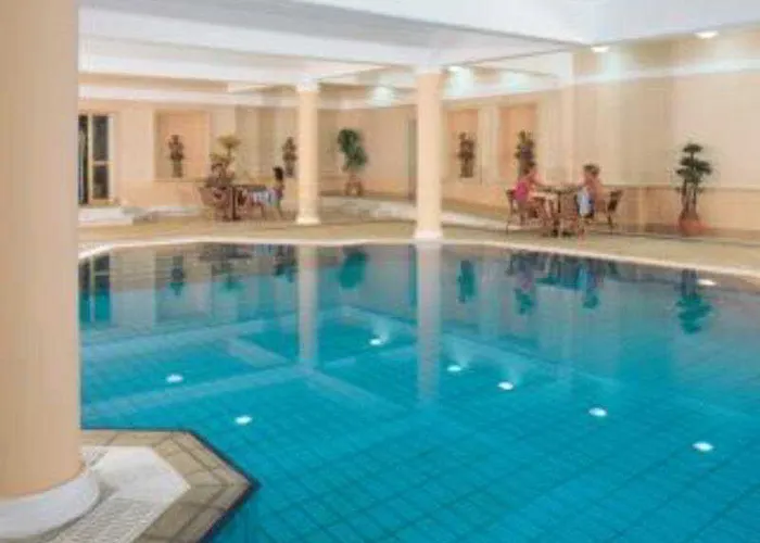 Otel Crown Henipa Larnaca